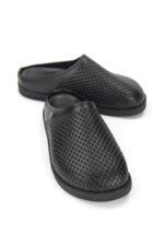 Mono Comfort Hafif Yumuşak Taban Unisex Sabo Delikli Siyah Cilt Terlik - Görsel 4